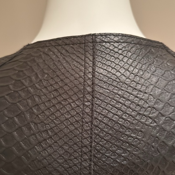 VINCE LEATHER TWO PIECE JACKET & SKIRT SUIT MULTI EMBOSSED CHARCOAL SIZE XS/0/2 - Picture 6 of 11